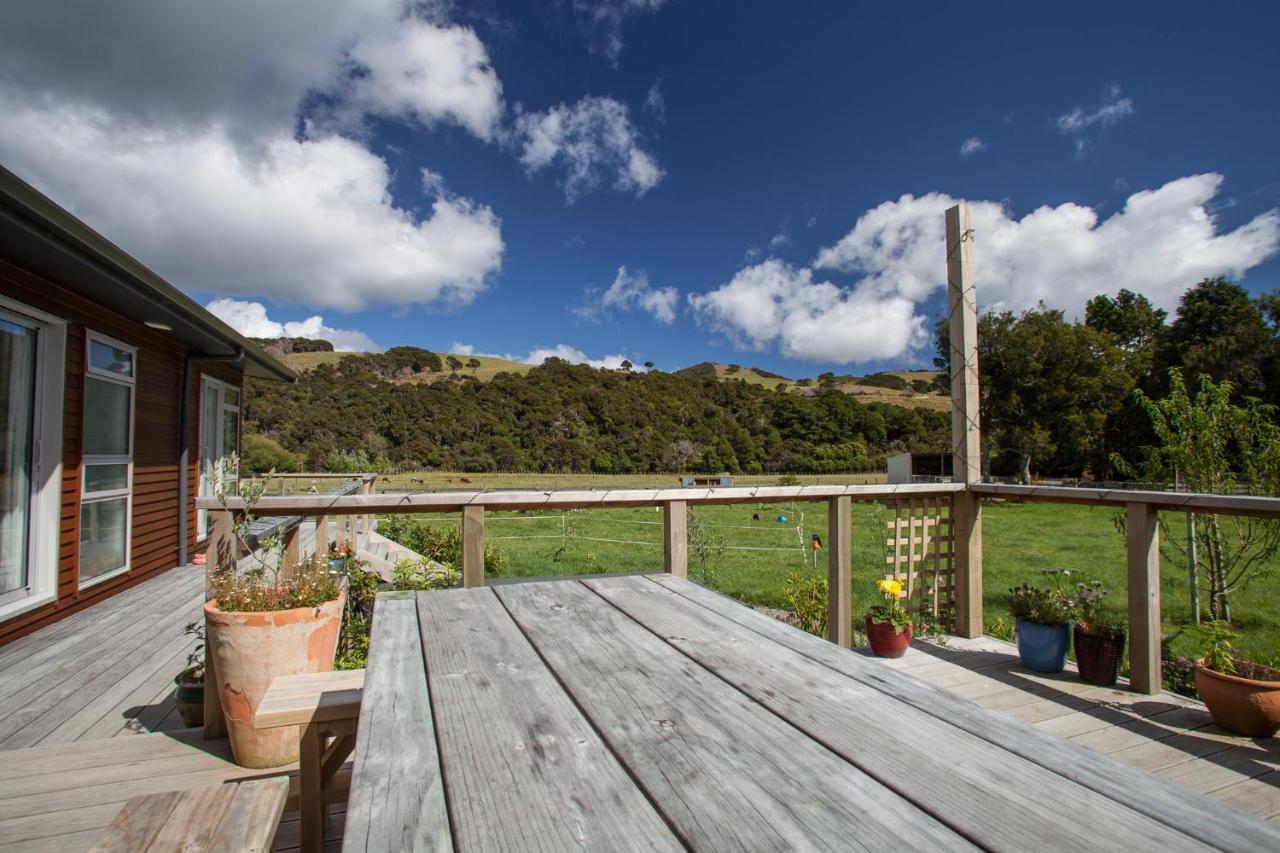 Narrow Neck Creek Farmstay And B&B Upper Hutt Exterior photo